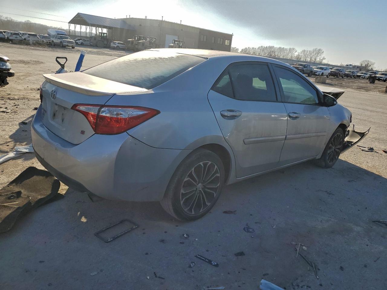 2015 TOYOTA COROLLA L photo 3