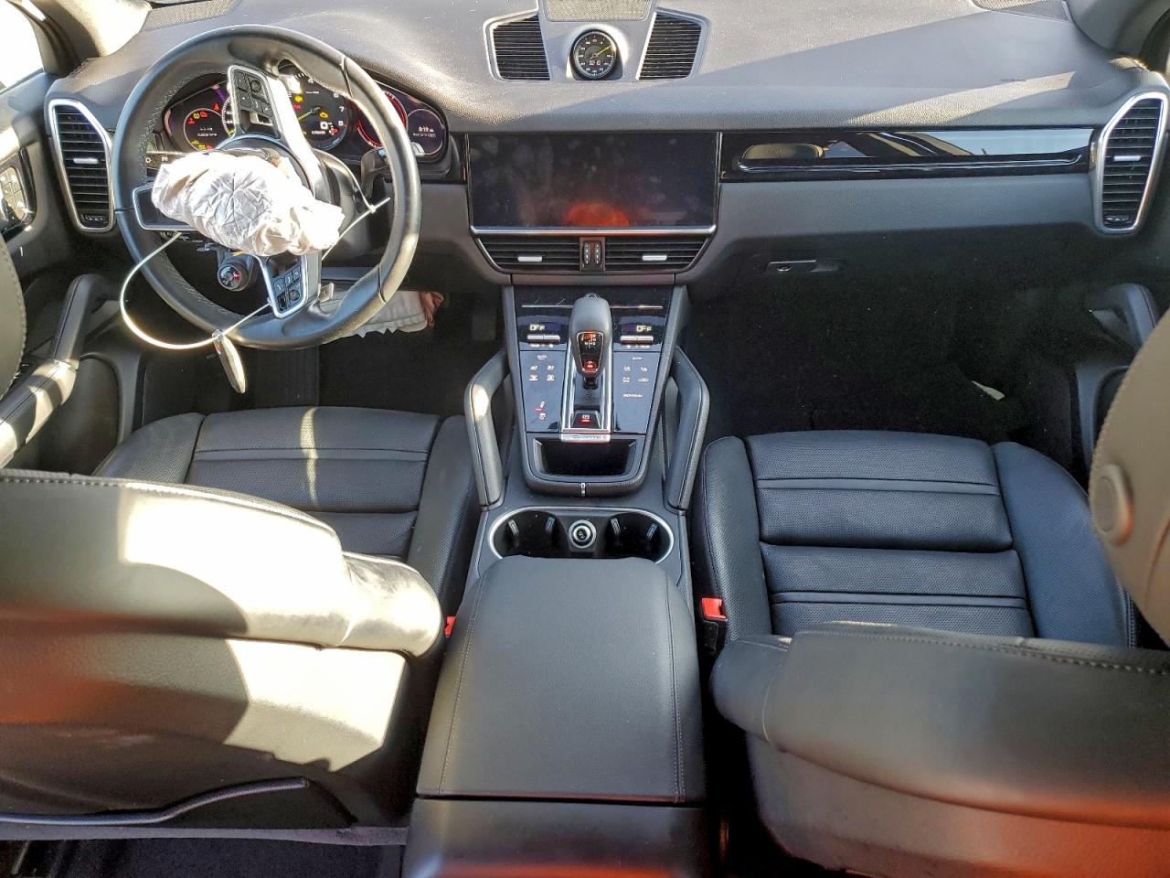 2022 PORSCHE CAYENNE E-HYBRID photo 8