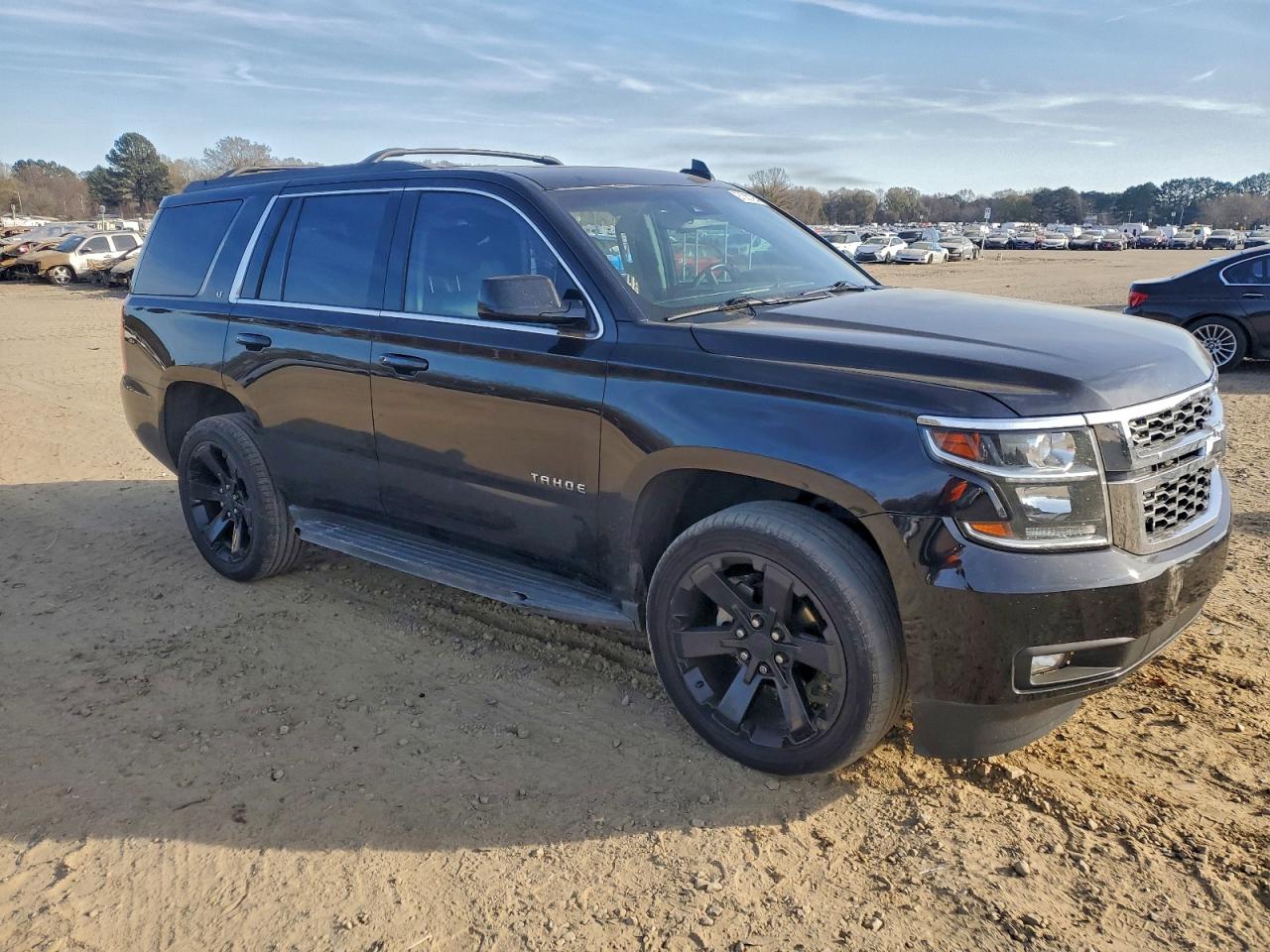 2017 CHEVROLET TAHOE C1500 LT photo 4