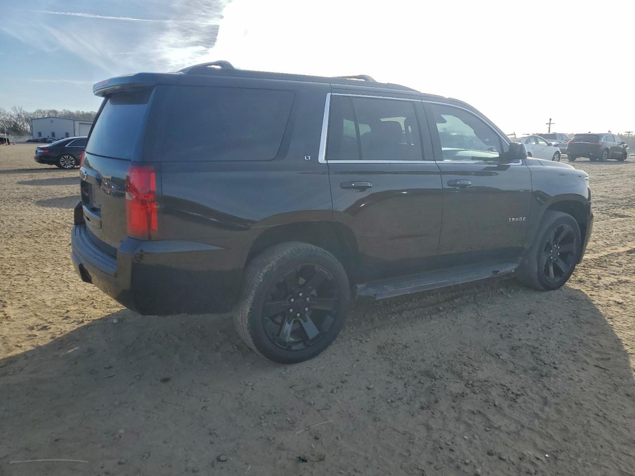 2017 CHEVROLET TAHOE C1500 LT photo 3