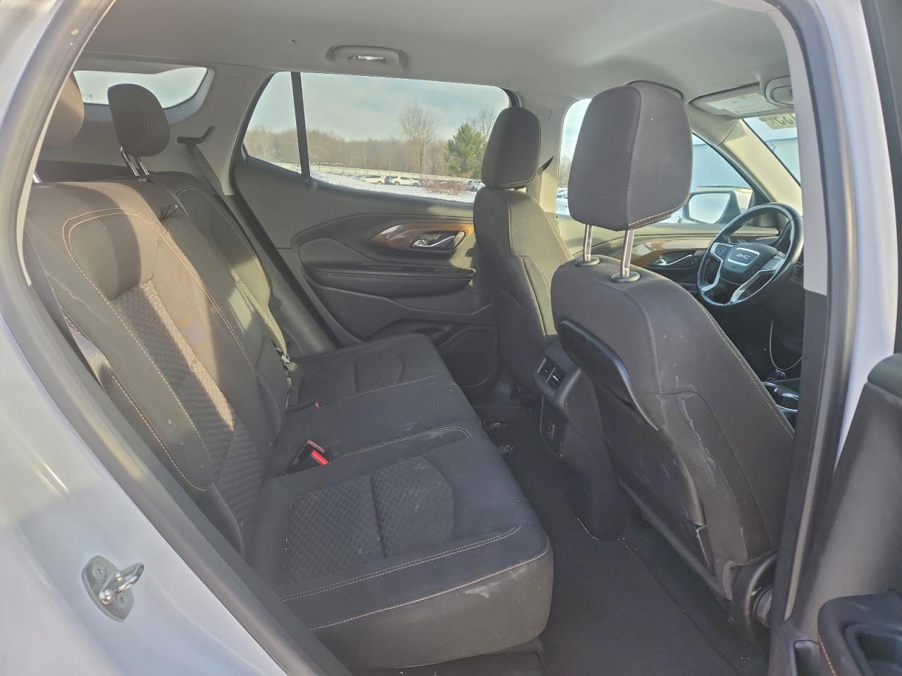 2019 GMC TERRAIN photo 11