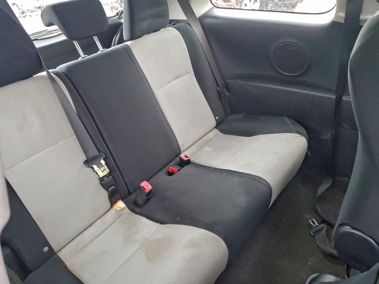 2013 TOYOTA YARIS photo 19