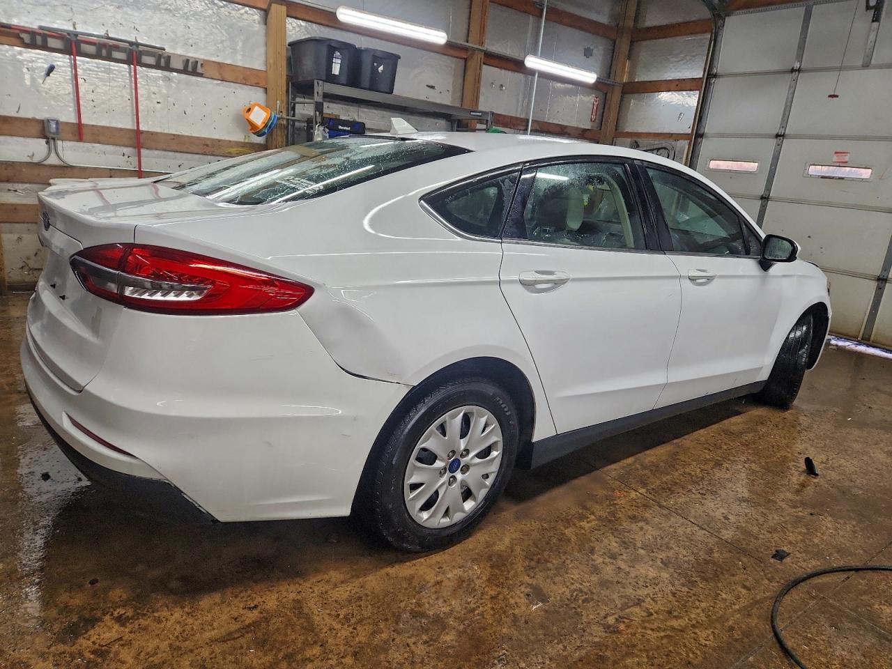 2020 FORD FUSION S photo 5