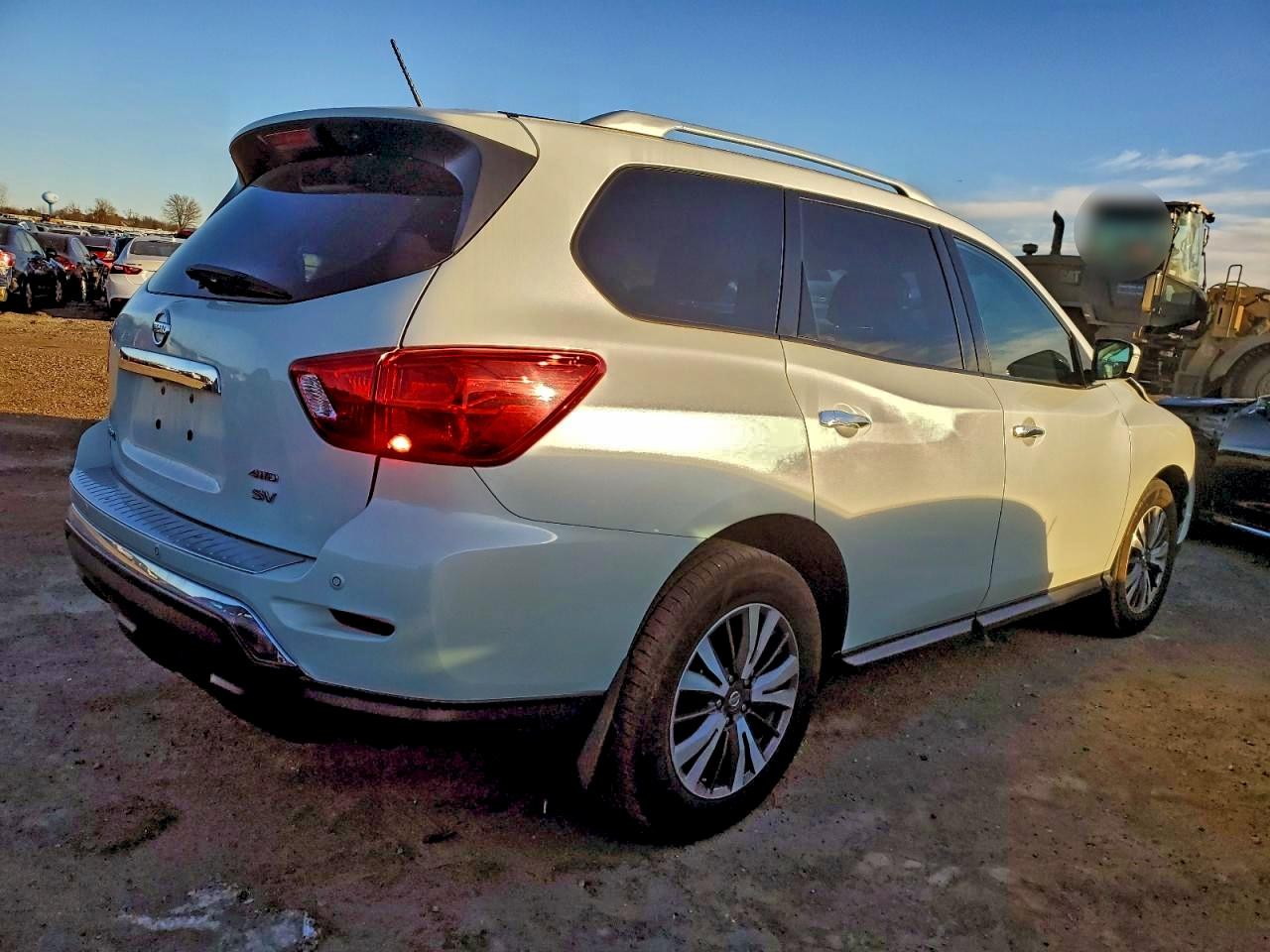 2017 NISSAN PATHFINDER S photo 5