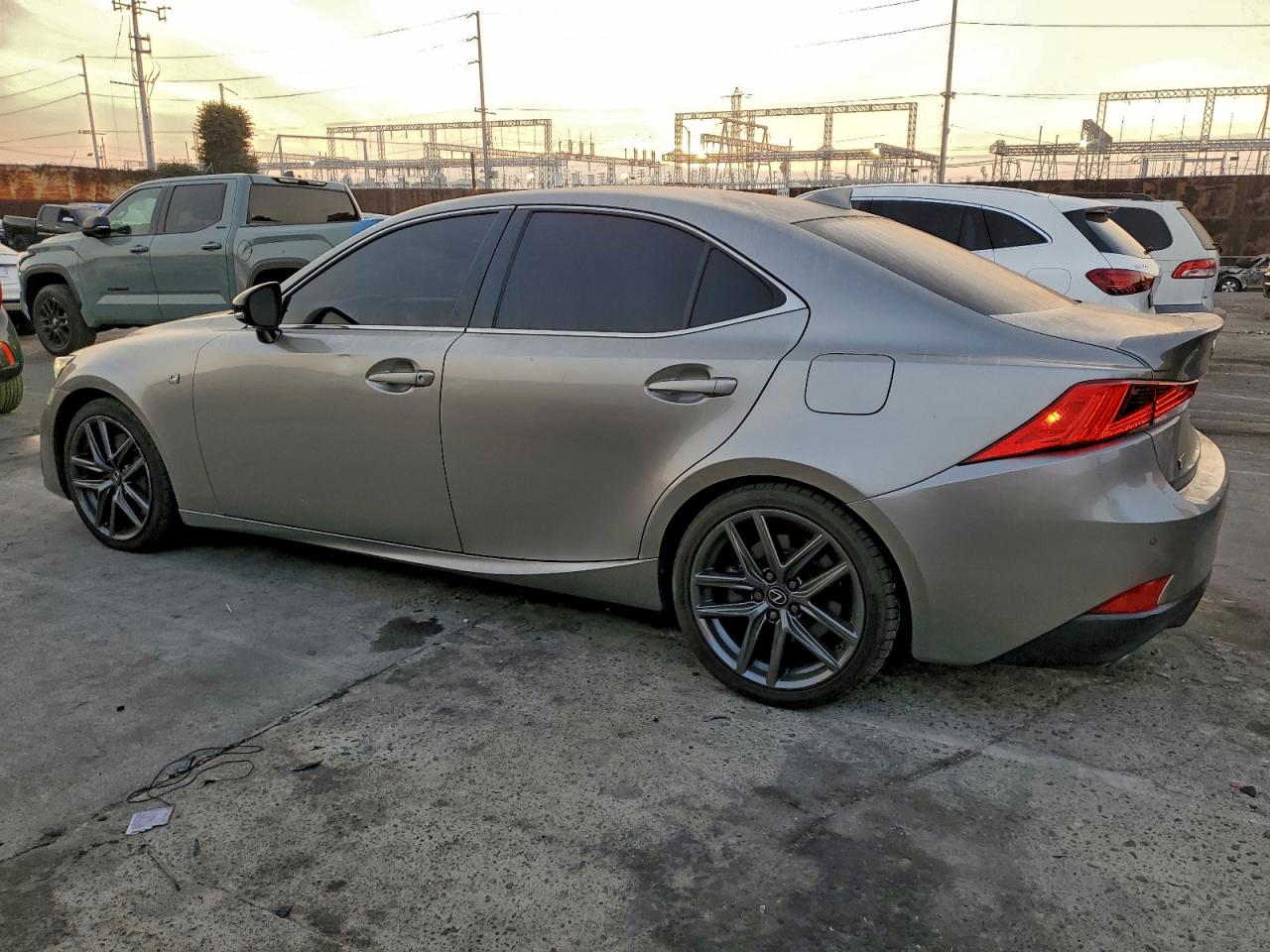 2019 LEXUS IS 300 photo 3