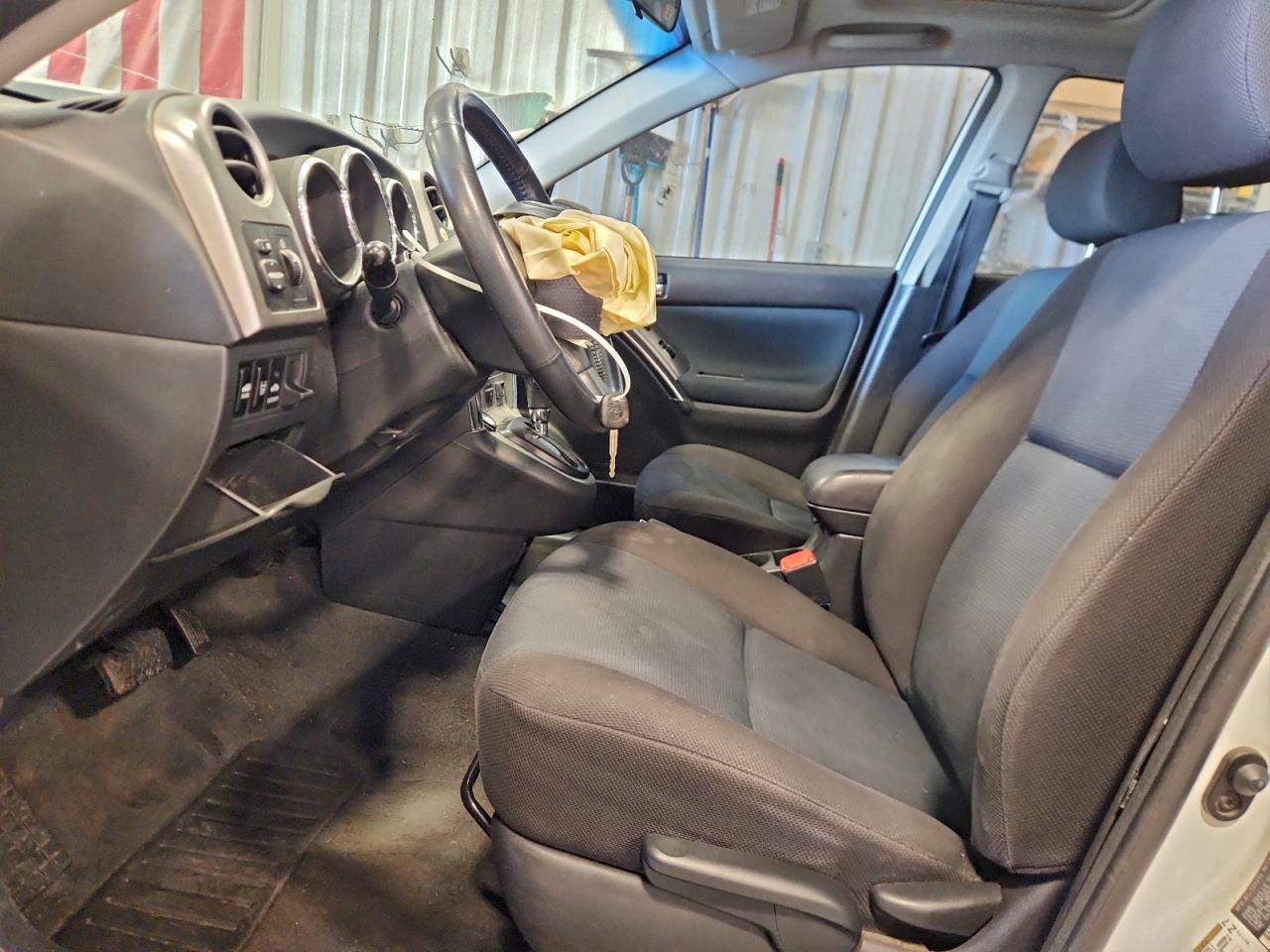 2008 TOYOTA COROLLA MATRIX XR photo 25