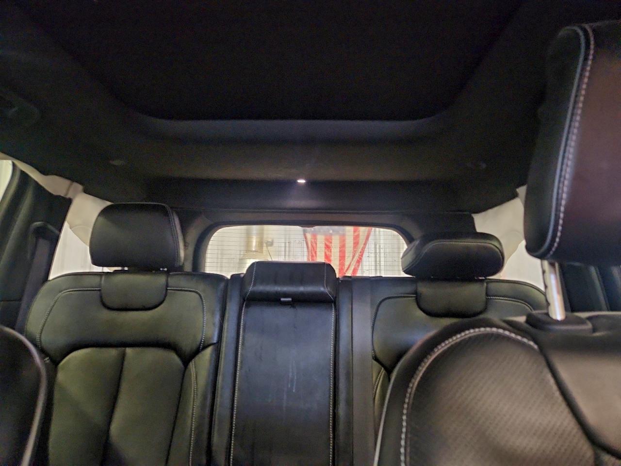 2022 JEEP GRAND CHEROKEE OVERLAND photo 19