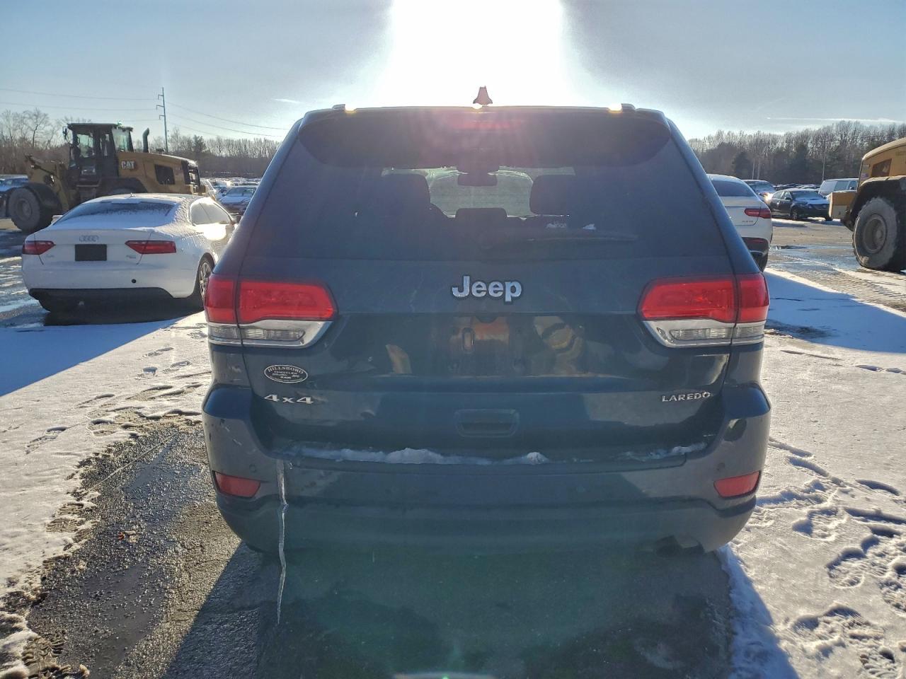 2016 JEEP GRAND CHEROKEE LAREDO photo 11