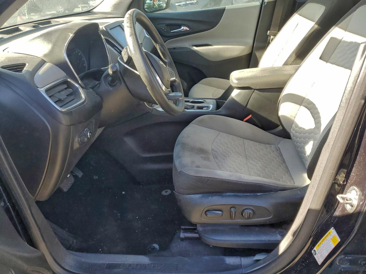 2020 CHEVROLET EQUINOX LS photo 13