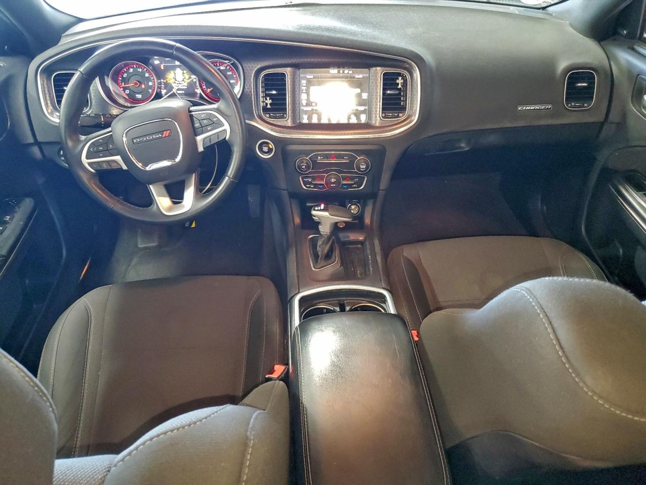 2016 DODGE CHARGER SXT photo 15