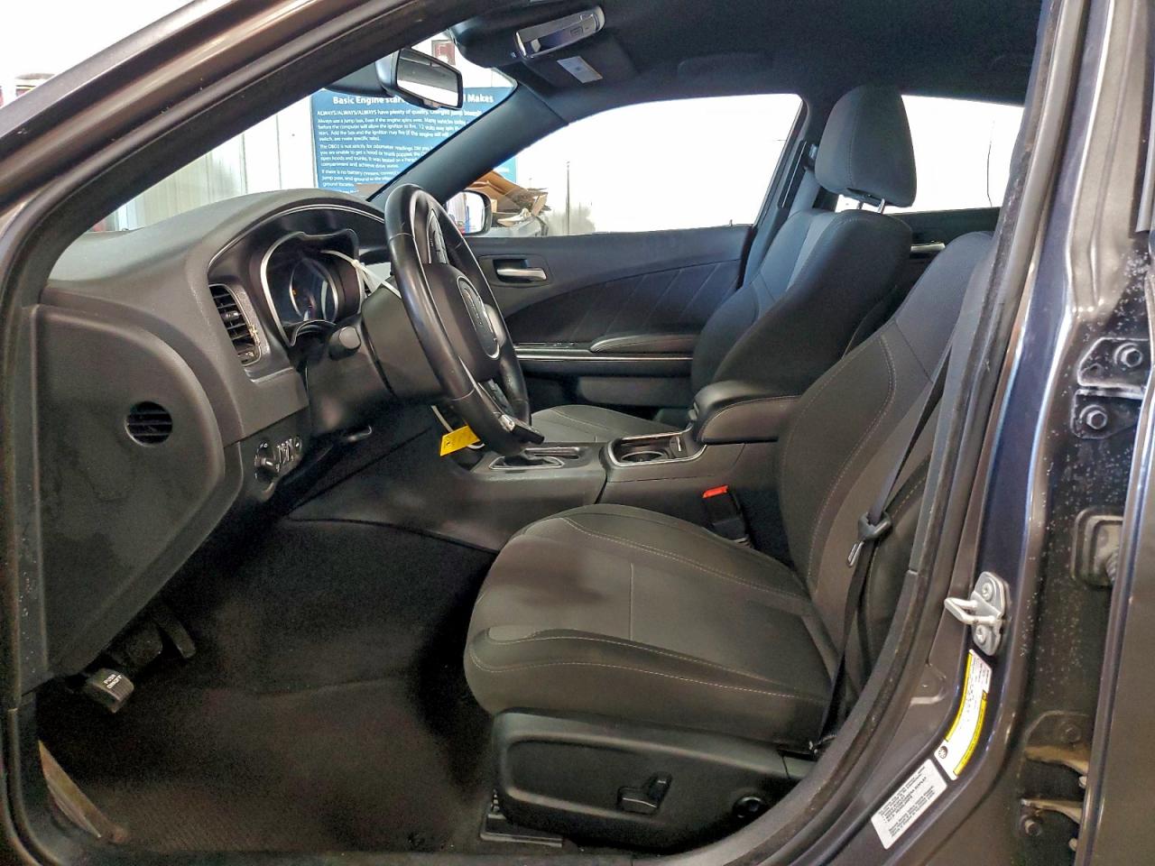 2016 DODGE CHARGER SXT photo 13