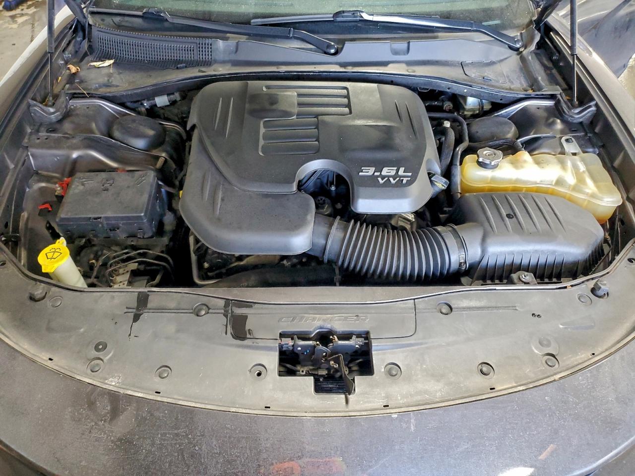 2016 DODGE CHARGER SXT photo 21