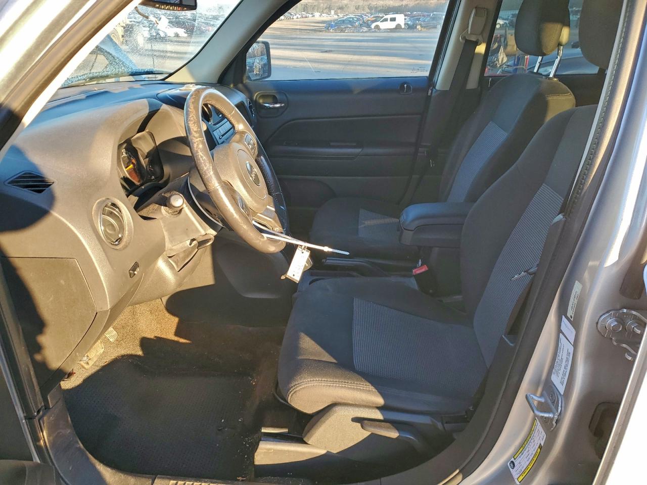 2014 JEEP PATRIOT LATITUDE photo 19