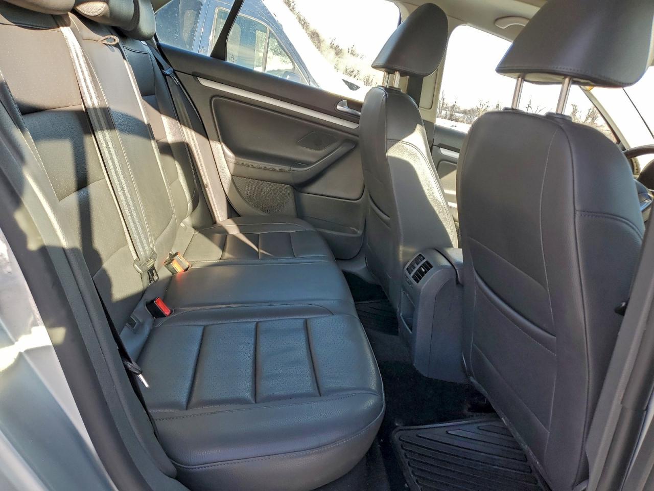 2009 VOLKSWAGEN JETTA SE photo 10