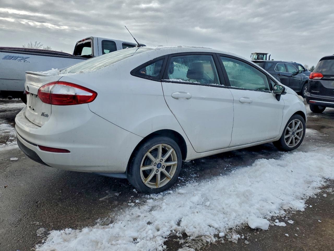 2019 FORD FIESTA SE photo 3