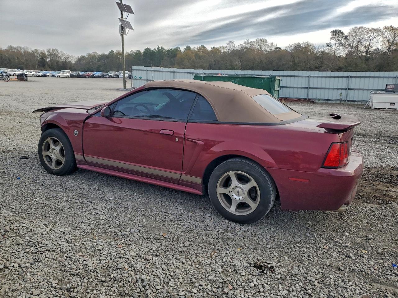 2004 FORD MUSTANG photo 2