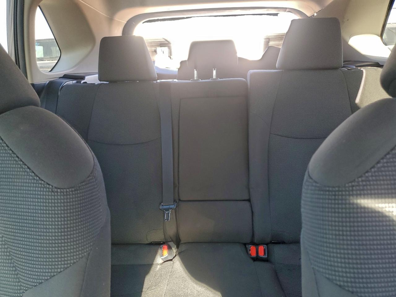 2022 TOYOTA RAV4 LE photo 10