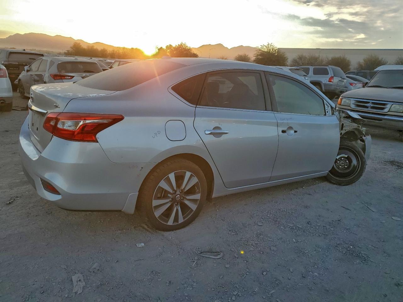 2016 NISSAN SENTRA S photo 5