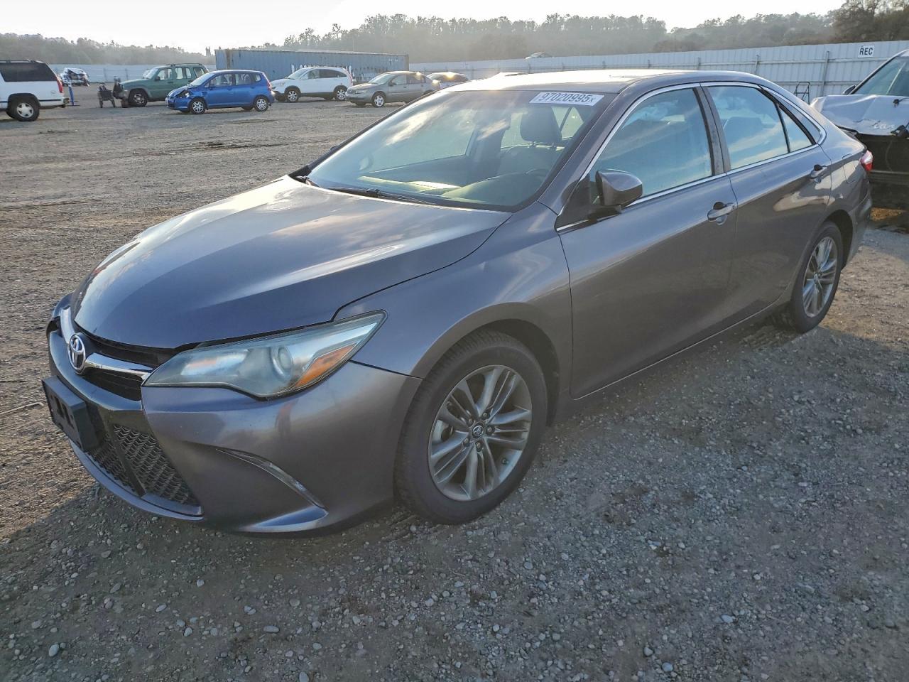 2016 TOYOTA CAMRY