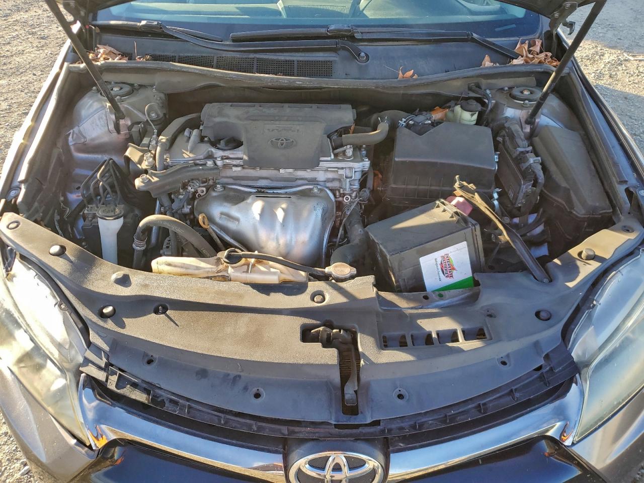 2016 TOYOTA CAMRY LE photo 11