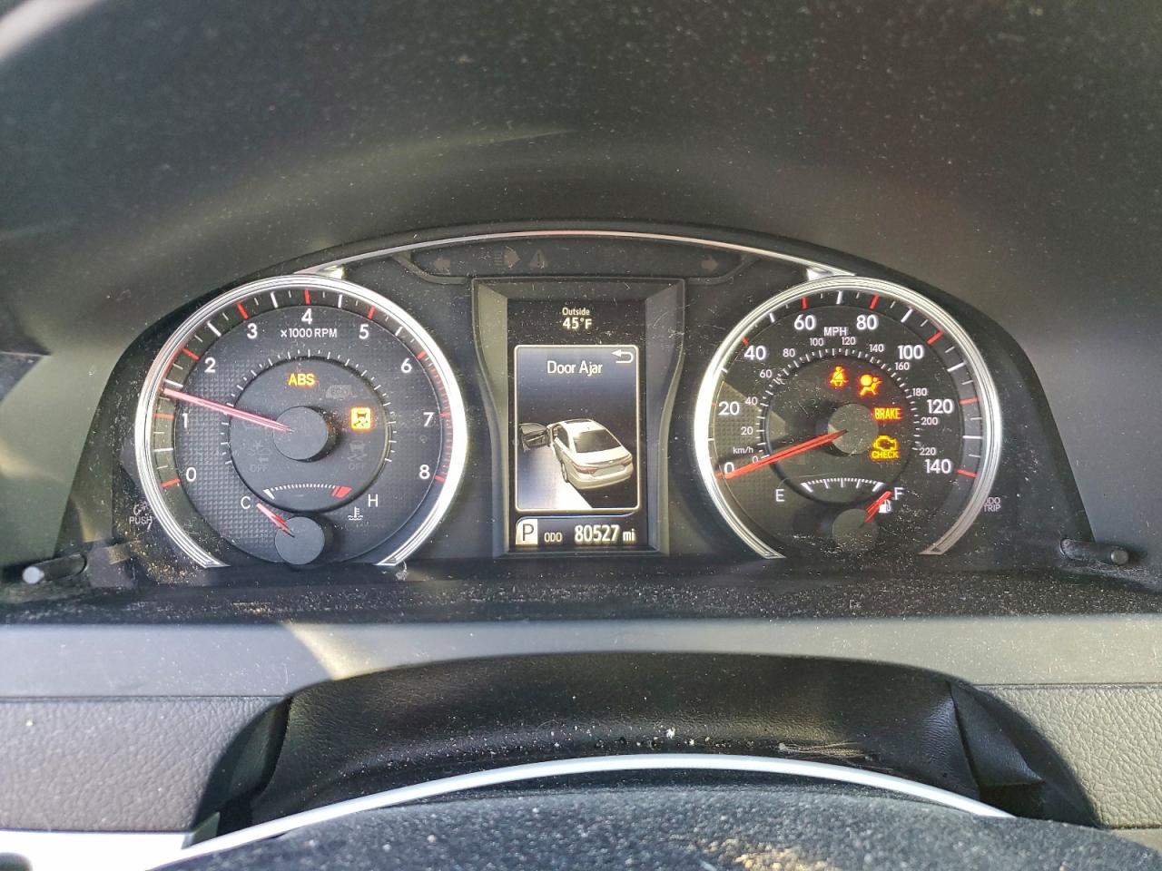 2016 TOYOTA CAMRY LE photo 9