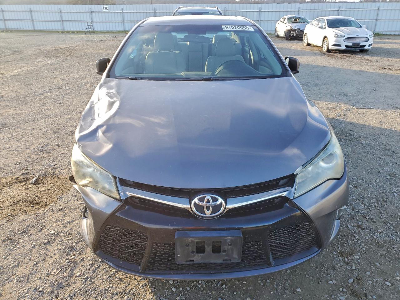 2016 TOYOTA CAMRY LE photo 5