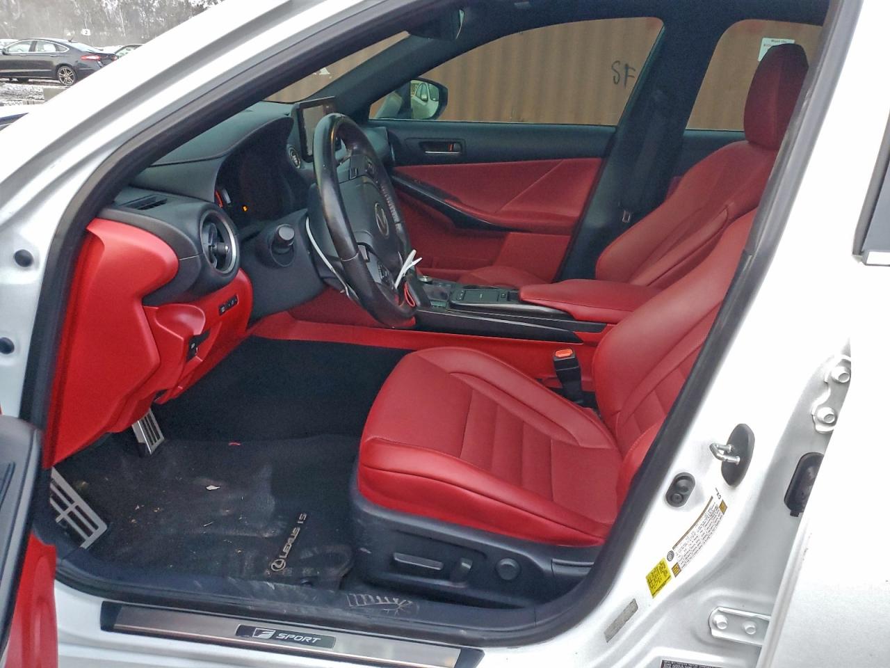 2021 LEXUS IS photo 19