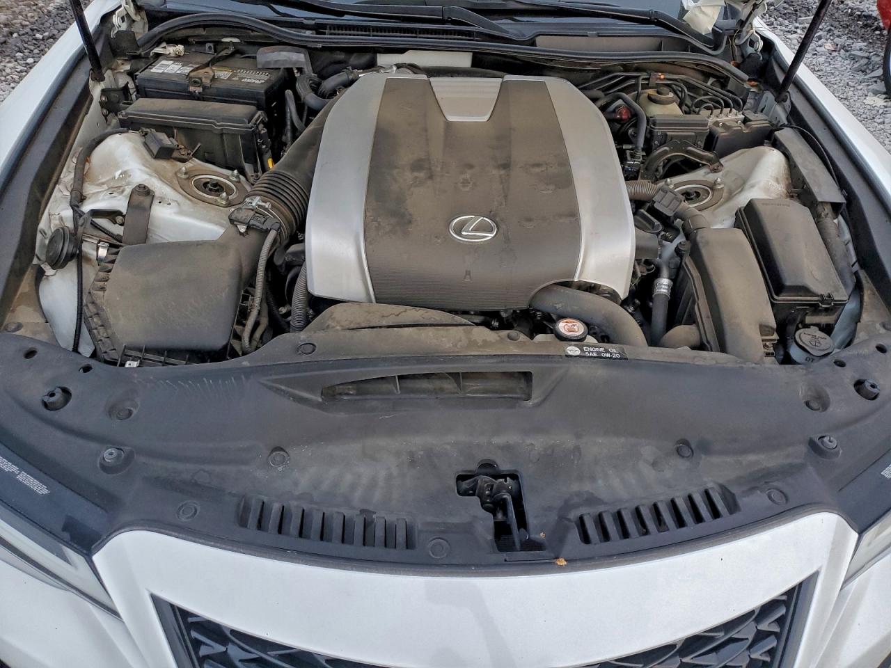 2021 LEXUS IS photo 31
