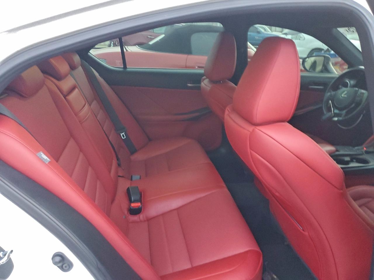 2021 LEXUS IS photo 28