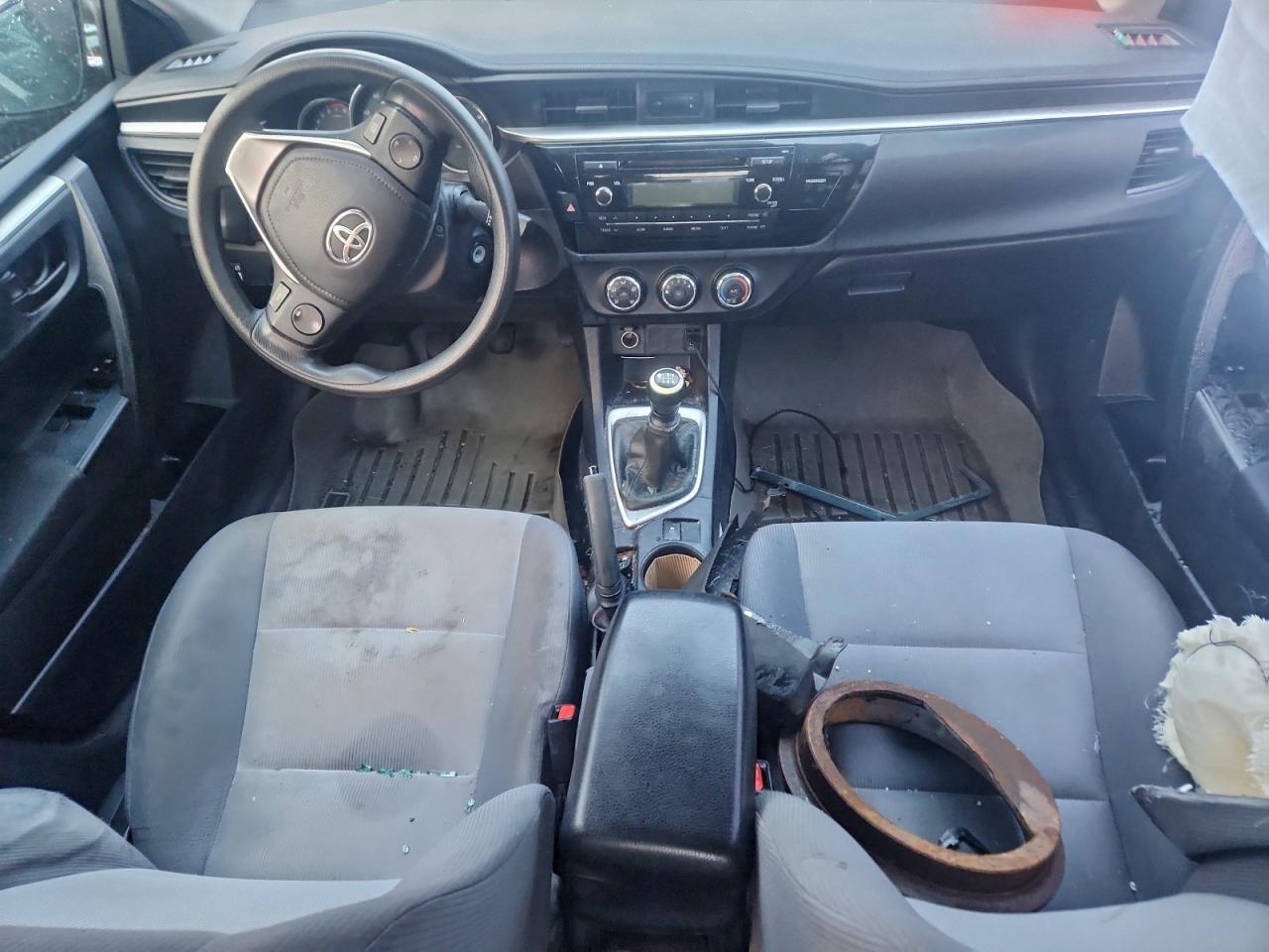 2015 TOYOTA COROLLA L photo 8