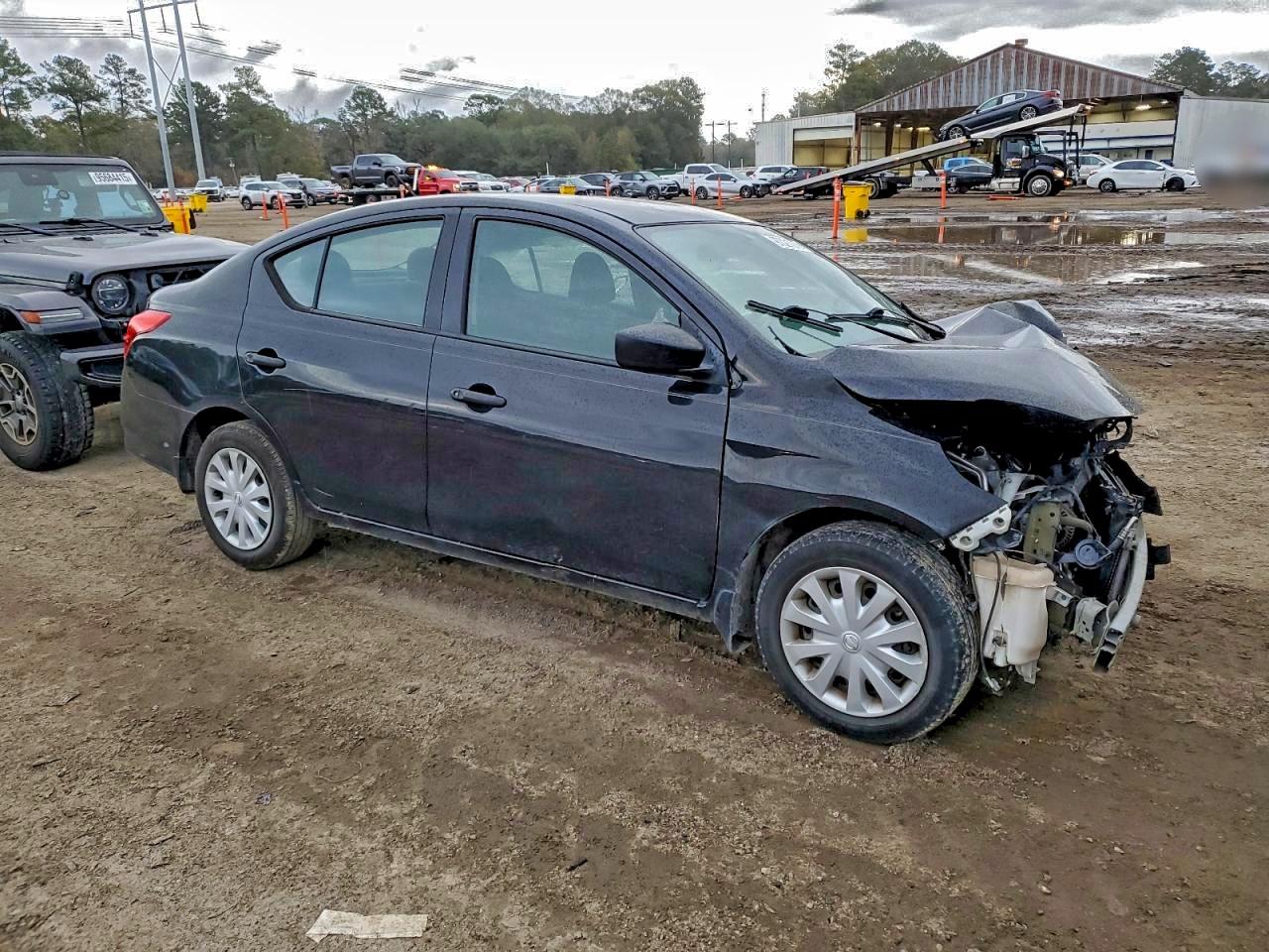2019 NISSAN VERSA S photo 7