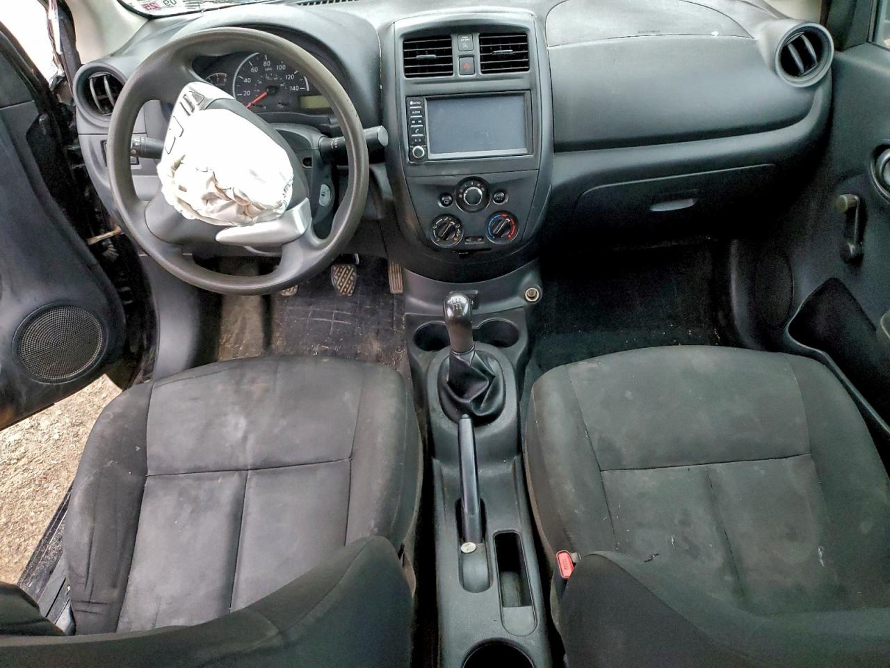 2019 NISSAN VERSA S photo 15