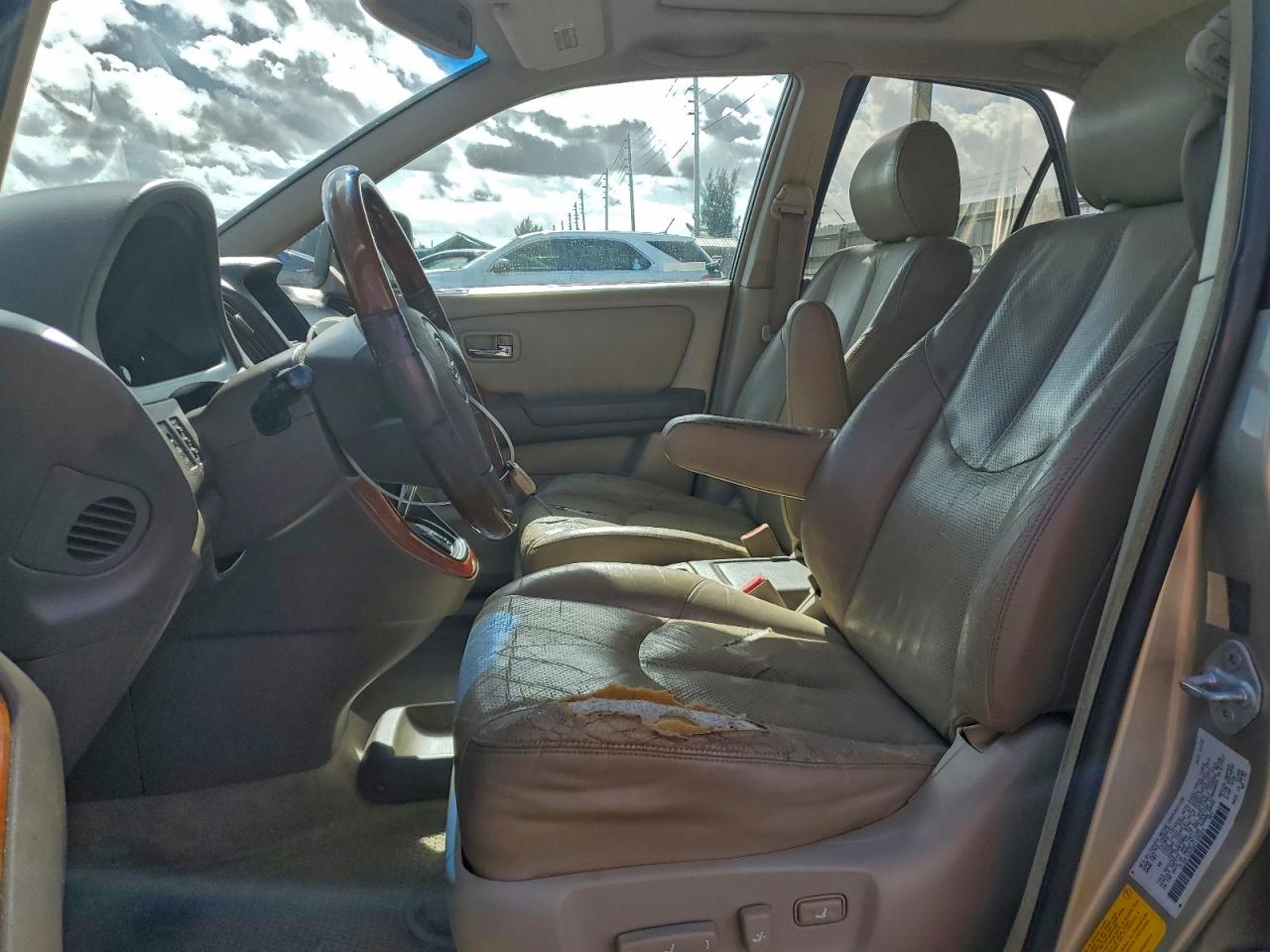 2002 LEXUS RX 300 photo 13