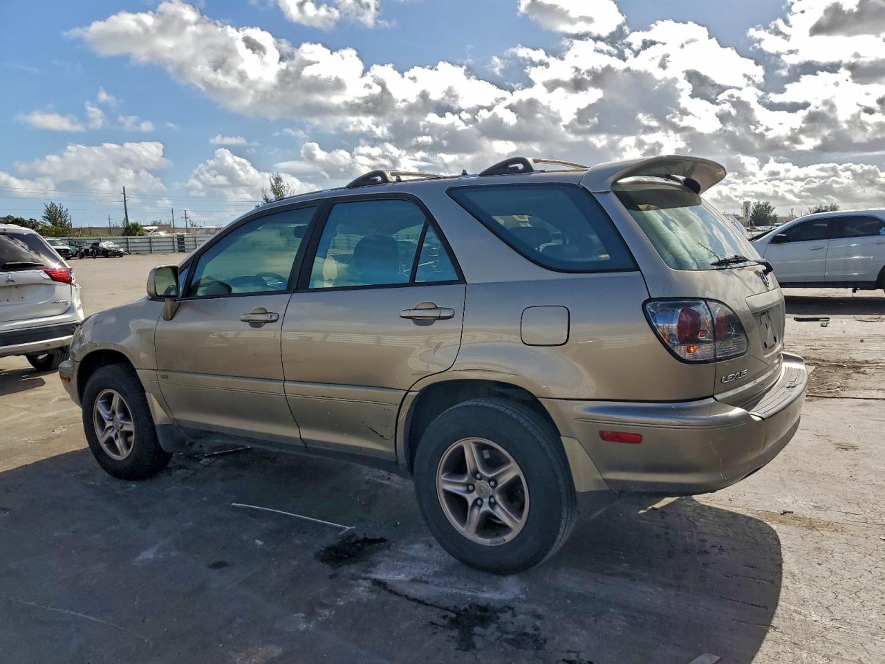 2002 LEXUS RX 300 photo 3