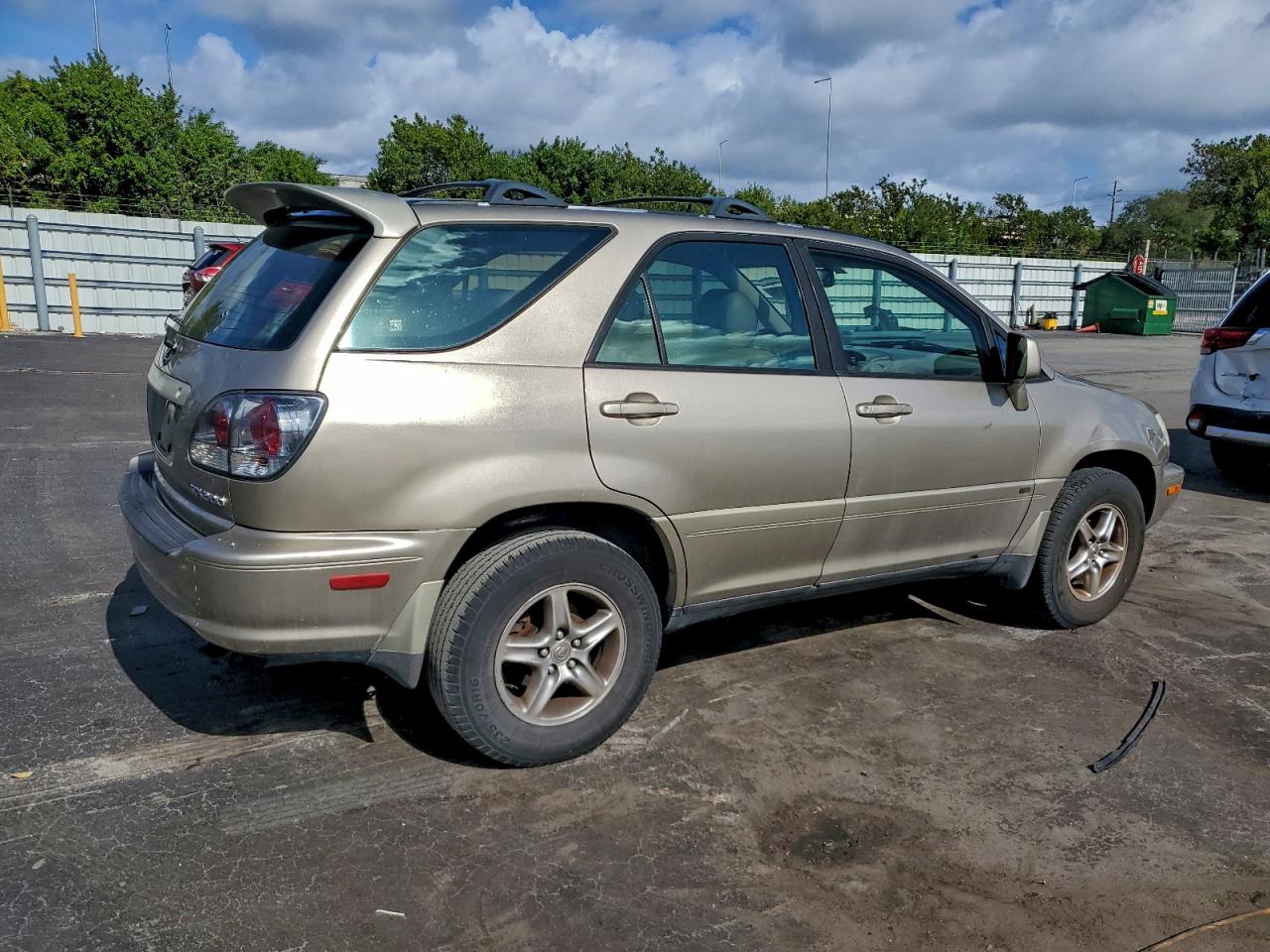 2002 LEXUS RX 300 photo 5