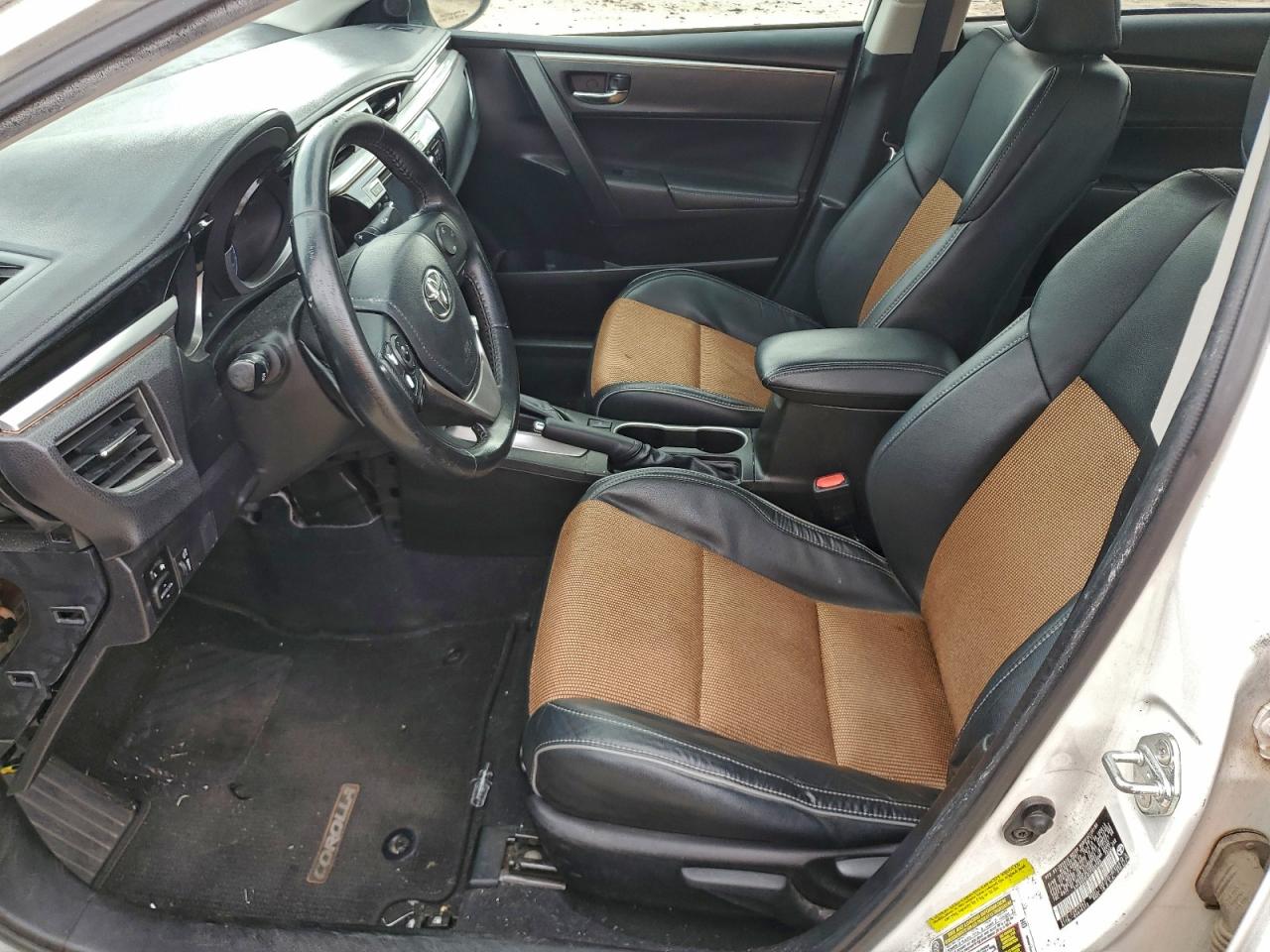 2014 TOYOTA COROLLA L photo 25