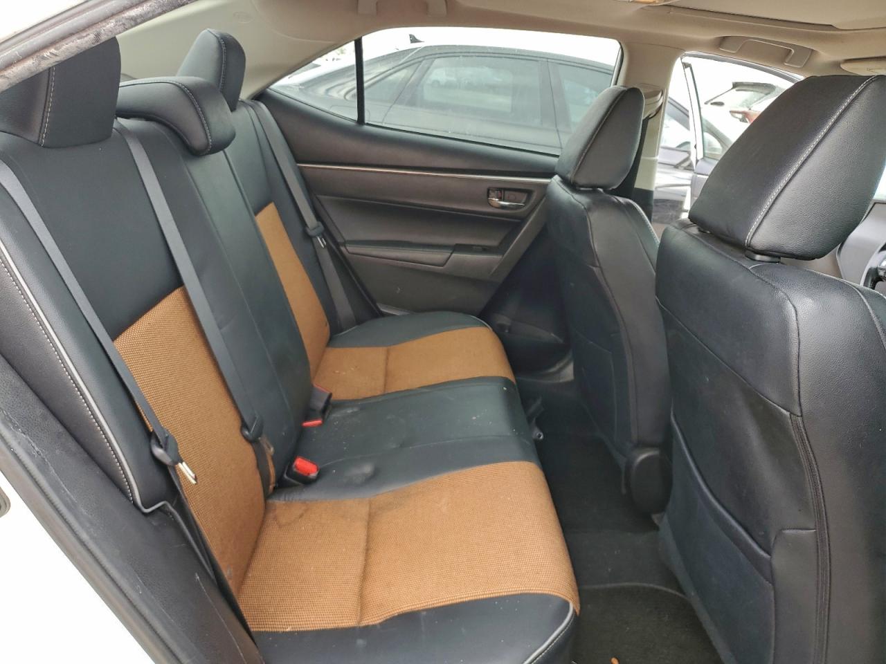 2014 TOYOTA COROLLA L photo 37