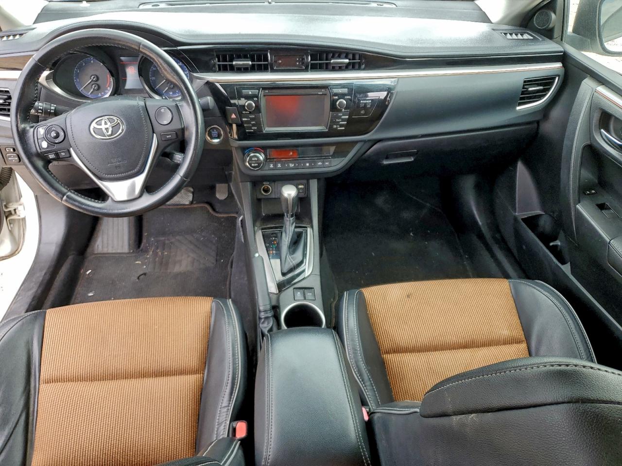 2014 TOYOTA COROLLA L photo 29