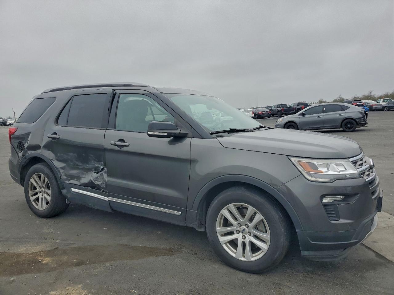 2018 FORD EXPLORER XLT photo 10