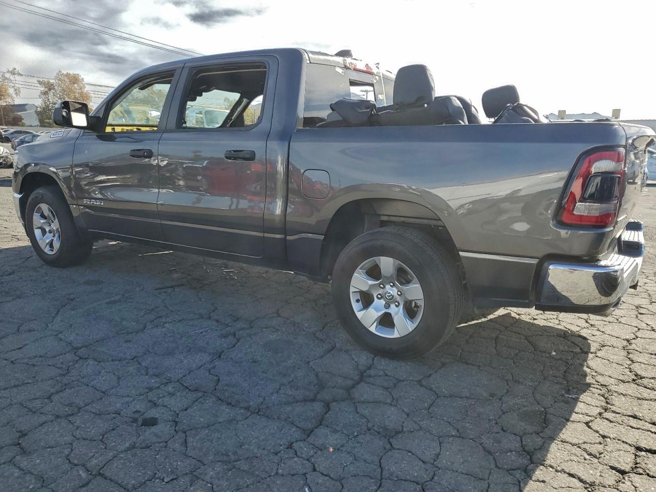 2023 RAM 1500 BIG HORN/LONE STAR photo 2