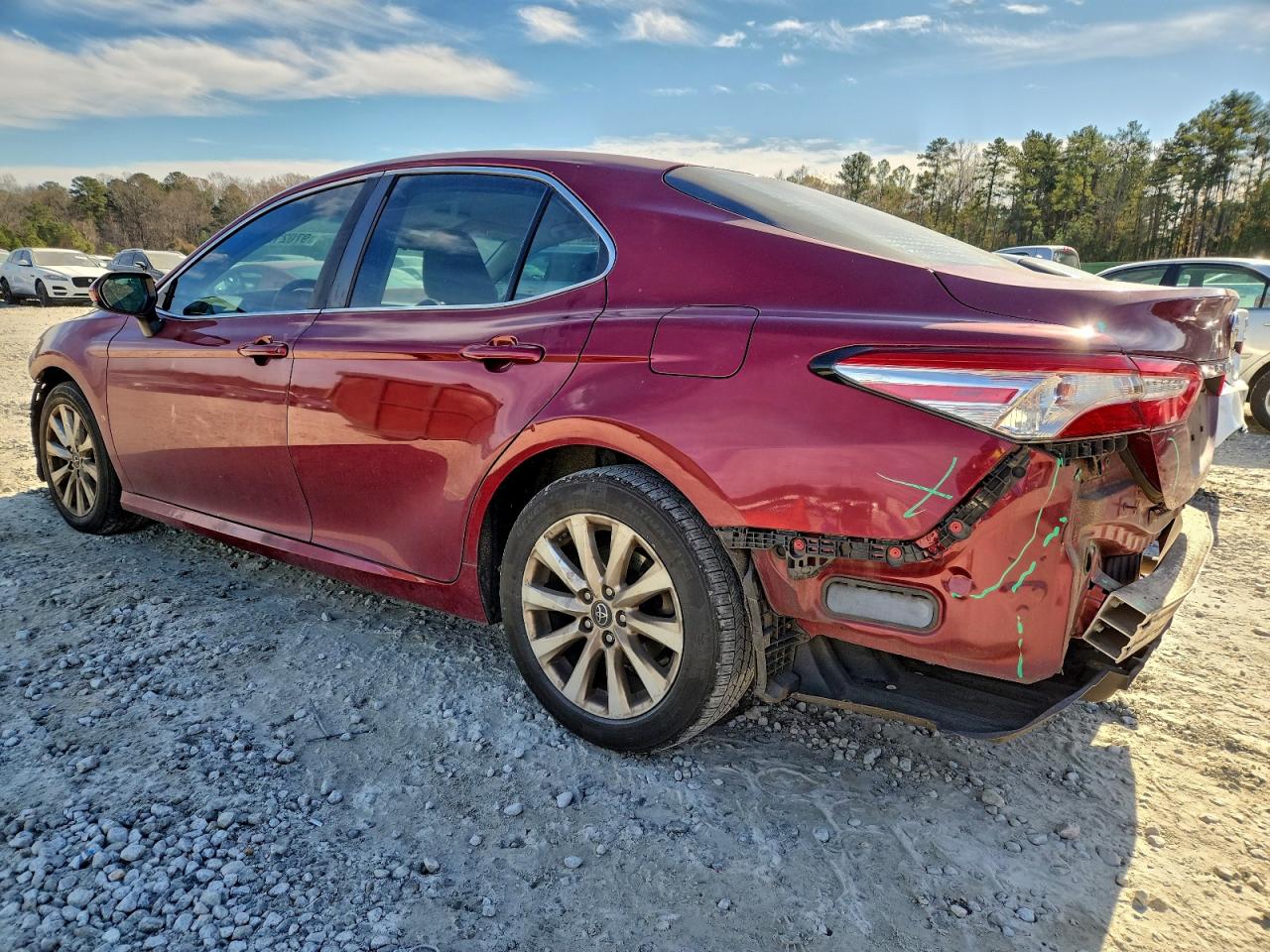 2018 TOYOTA CAMRY L photo 2