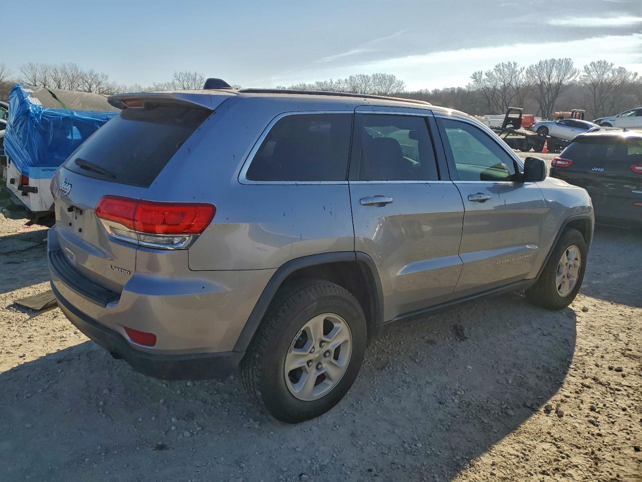 2016 JEEP GRAND CHEROKEE LAREDO photo 5