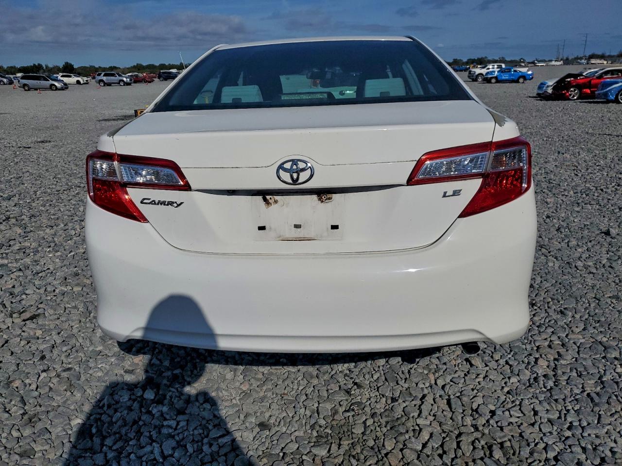 2014 TOYOTA CAMRY L photo 6