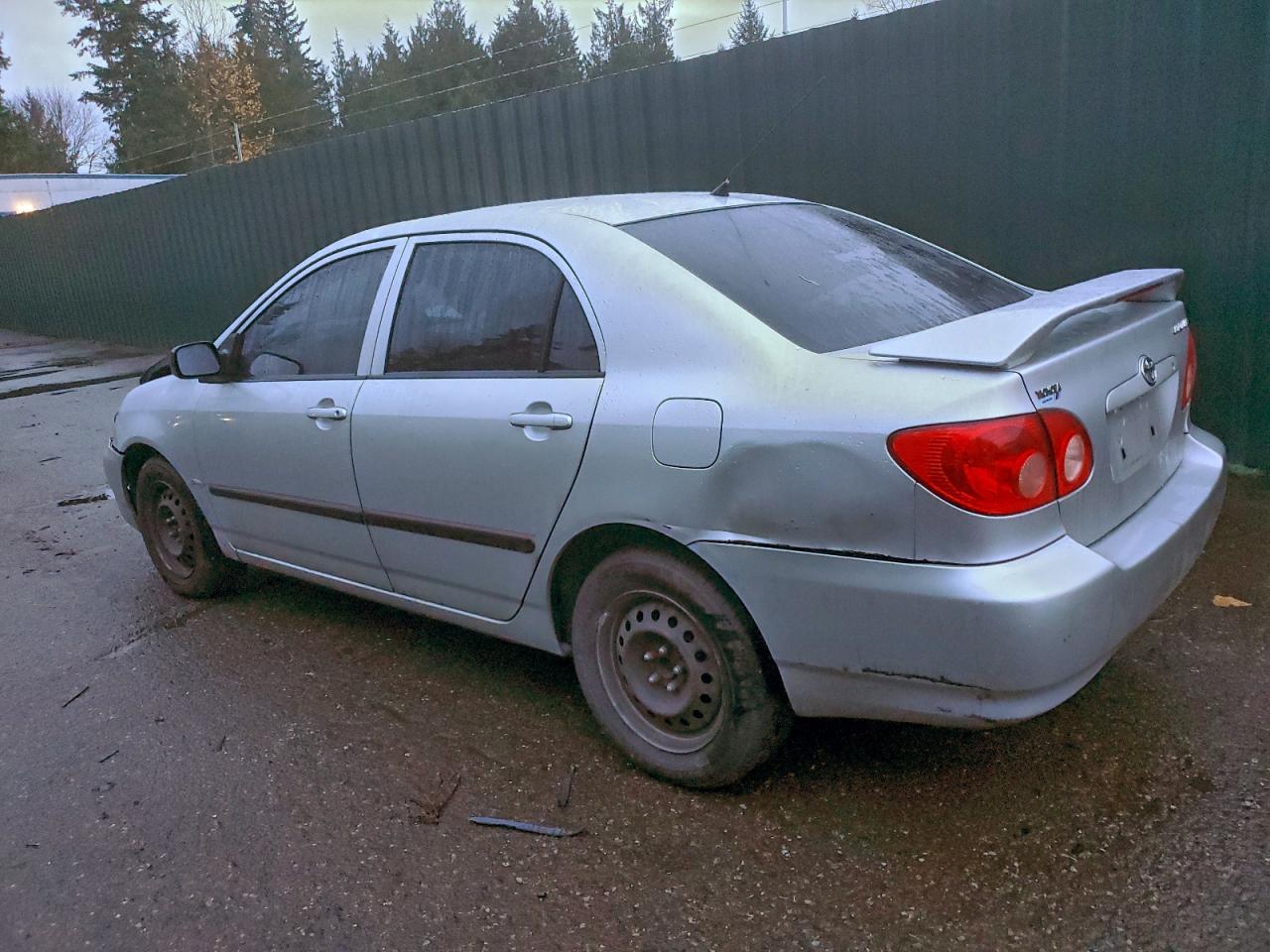 2005 TOYOTA COROLLA CE photo 3