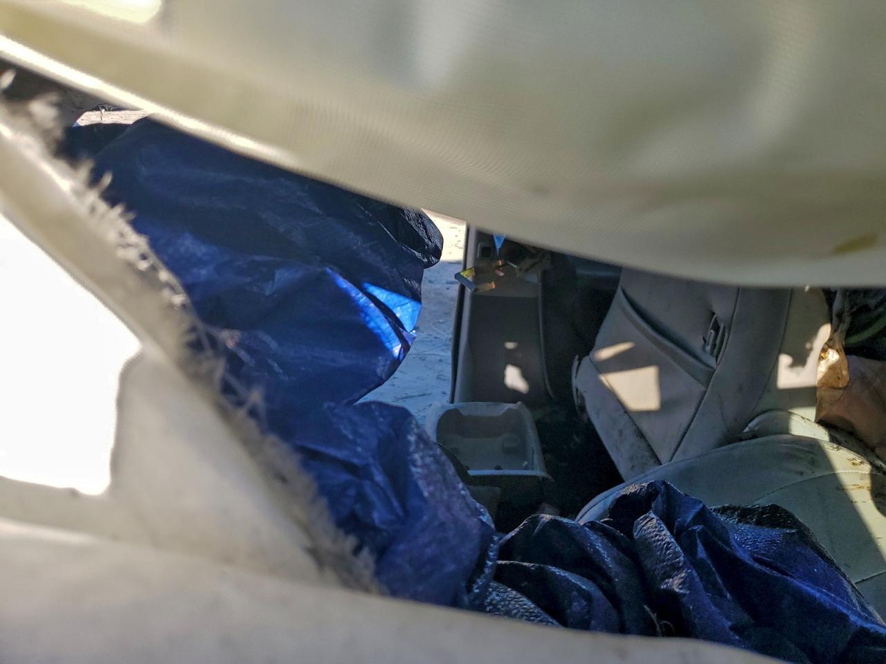 2014 TOYOTA SIENNA XLE photo 19