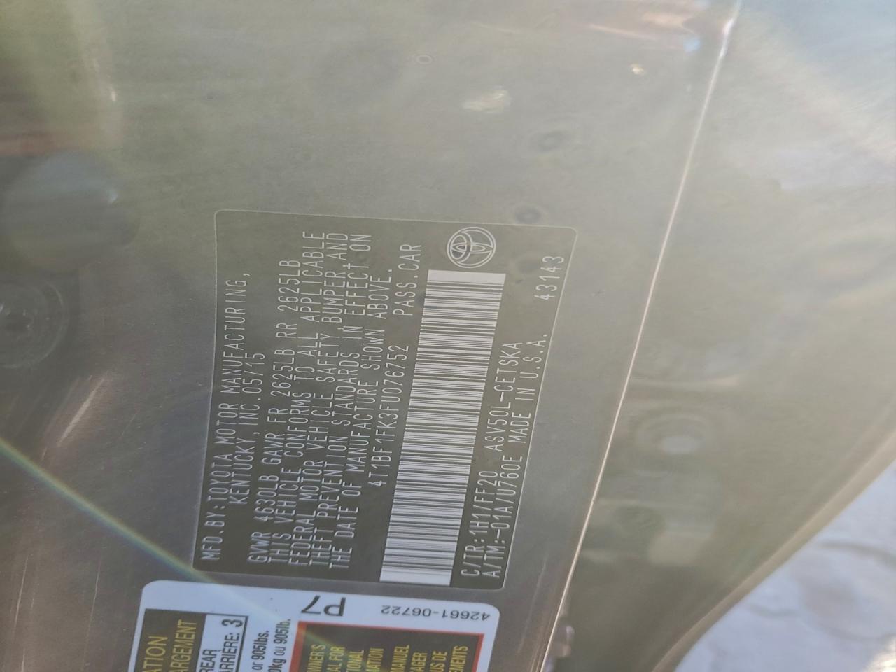 2015 TOYOTA CAMRY LE photo 12