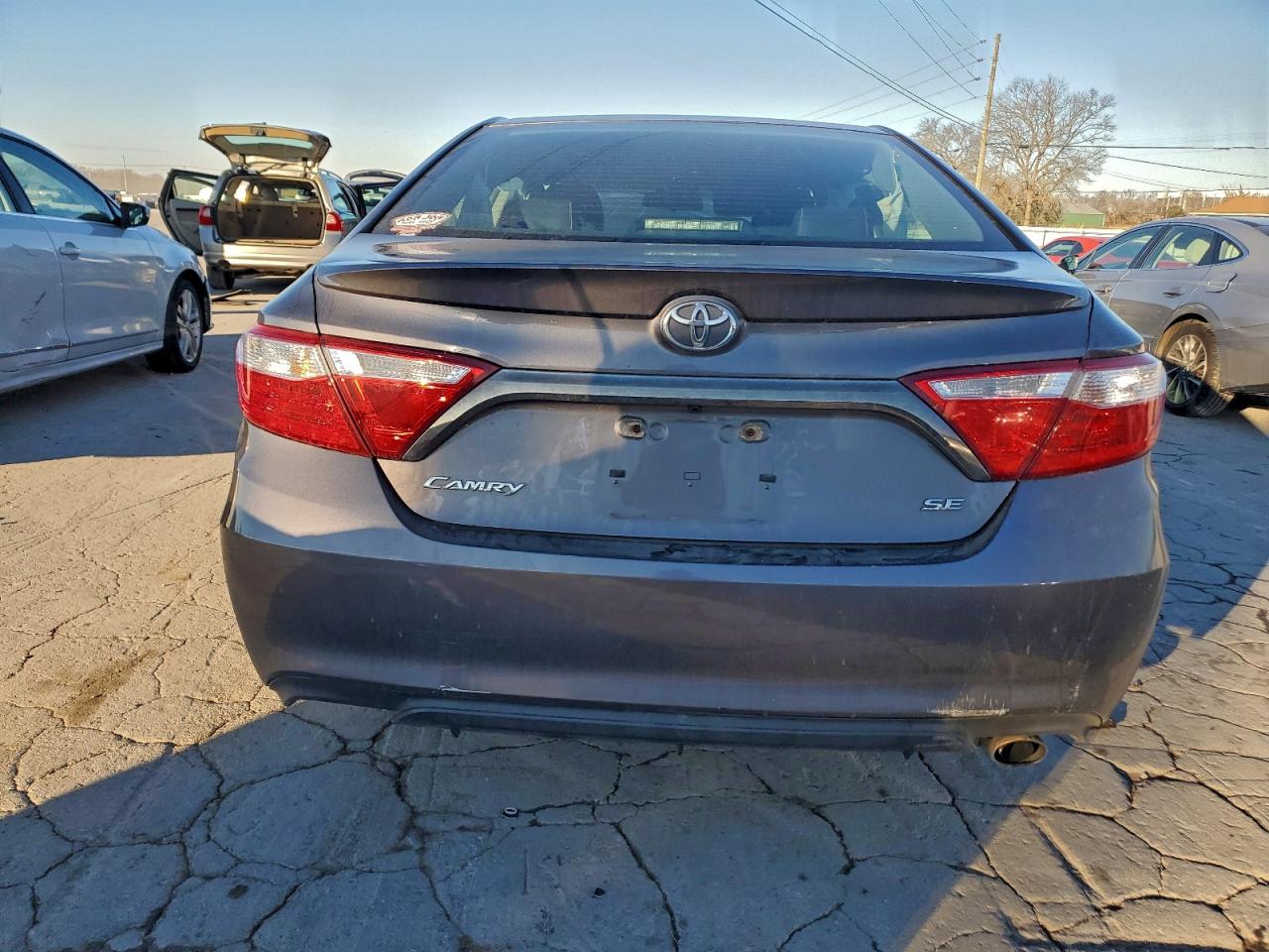 2015 TOYOTA CAMRY LE photo 6