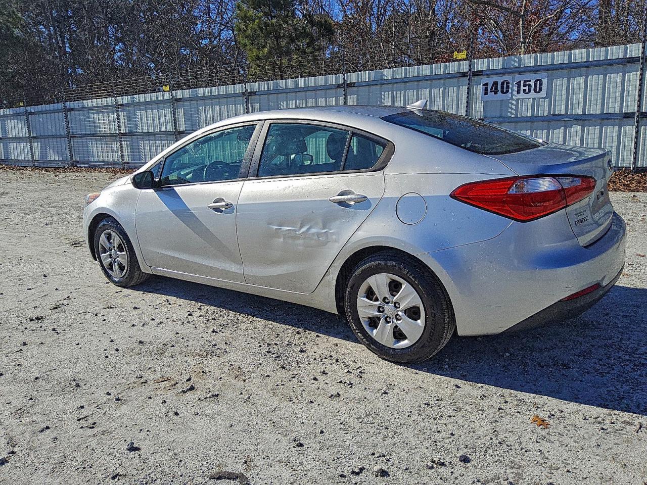 2015 KIA FORTE LX photo 2
