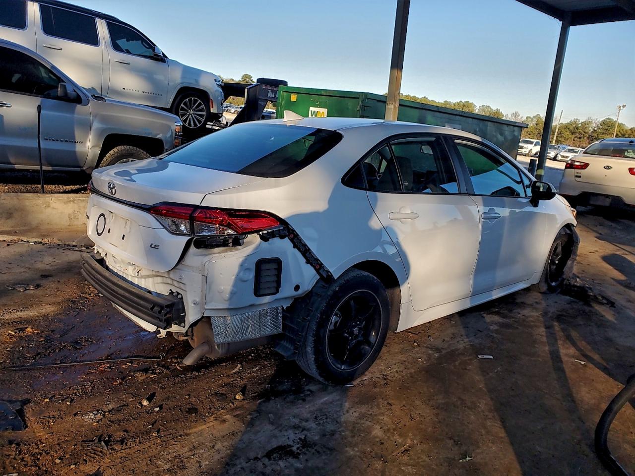 2024 TOYOTA COROLLA LE photo 3