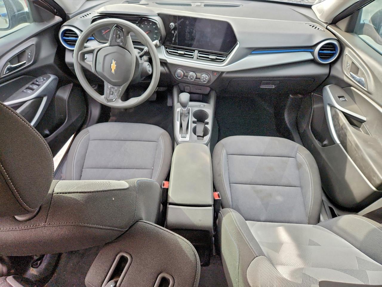 2025 CHEVROLET TRAX LS photo 8